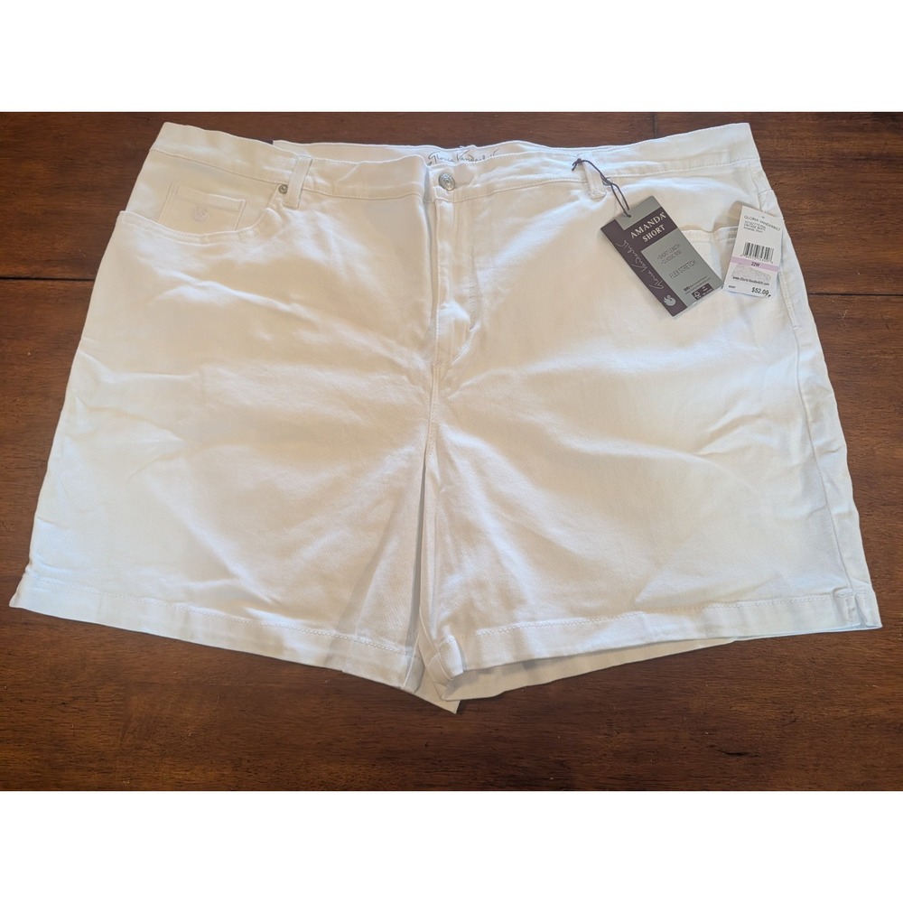 NEW Gloria Vanderbilt Amanda Slimming Stretch Denim White Shorts Womens 22W